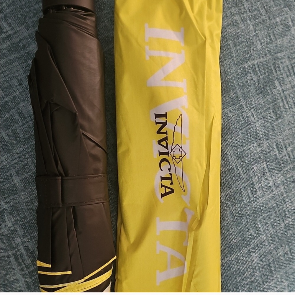 Invicta Large Logo Umbrella NWT - Picture 3 of 3